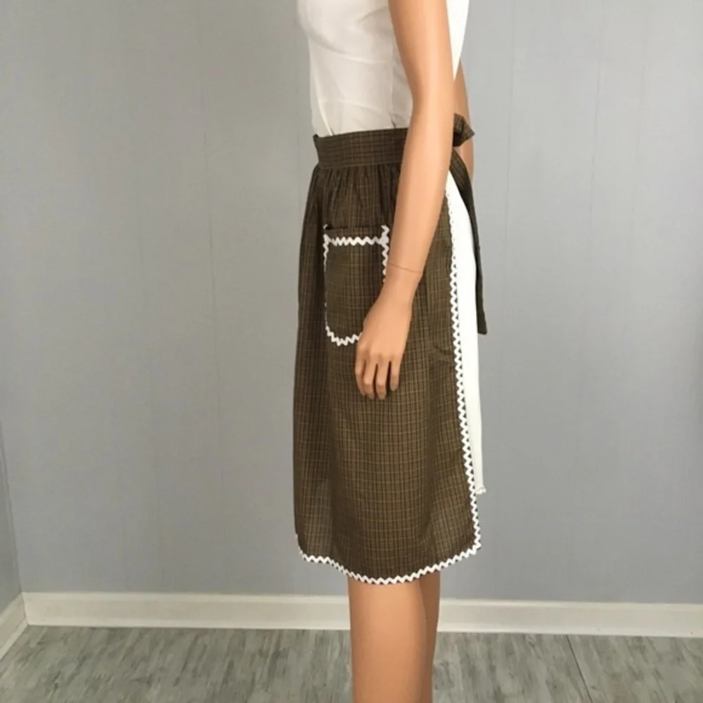 Vintage Brown Half Apron White Rick Rack Pockets Handmade Tie Sash Green Black - Picture 7 of 14